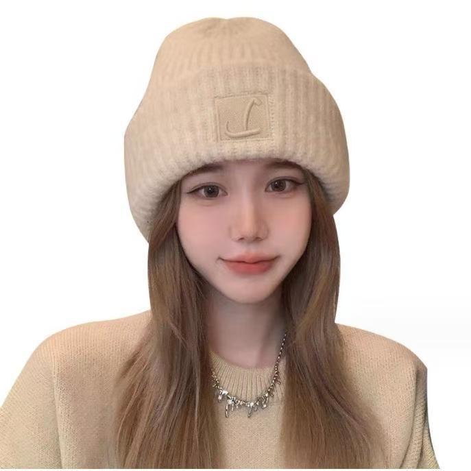 Loose and Thickened Face-showing Small Wool Hat Versatile Autumn and Winter Thickened Knitted Hat Big Head Ear Protection Cold Hat Plus Velvet Warm