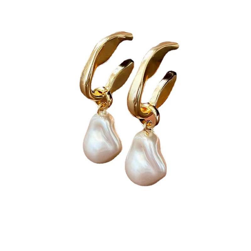 Vintage Baroque Silver Needle Irregular Pearl Earrings Women'S Niche Design French Earrings Premium Earrings