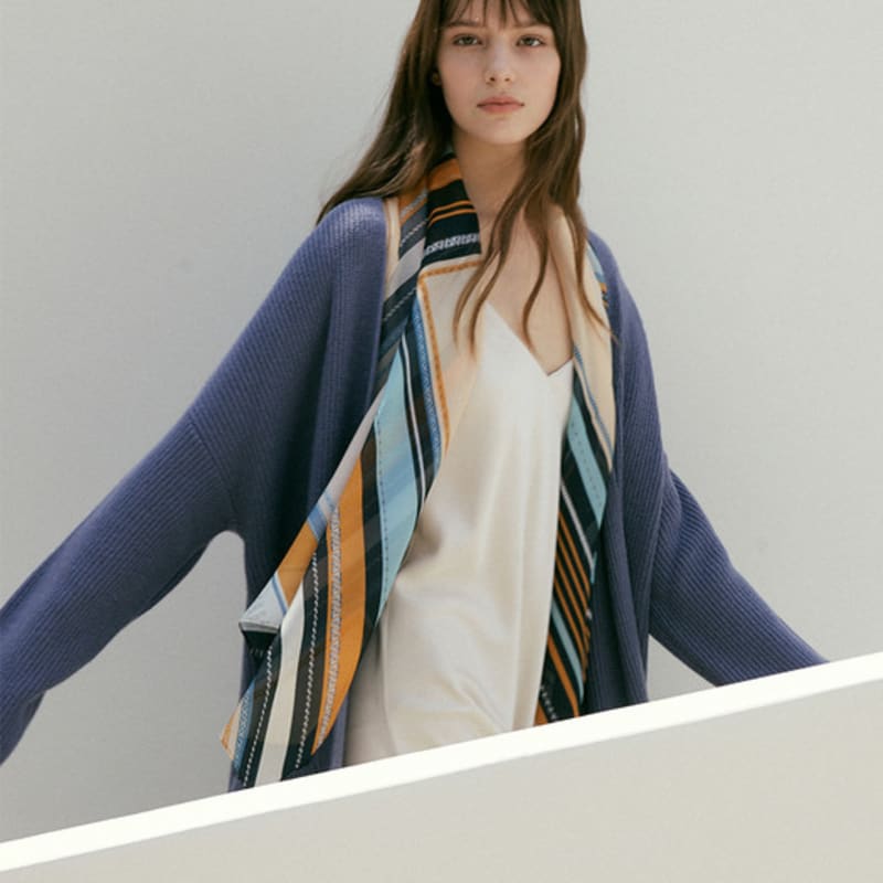 

Saint Luxure Silk Long Scarf Hopper SL21FLNHP WINE