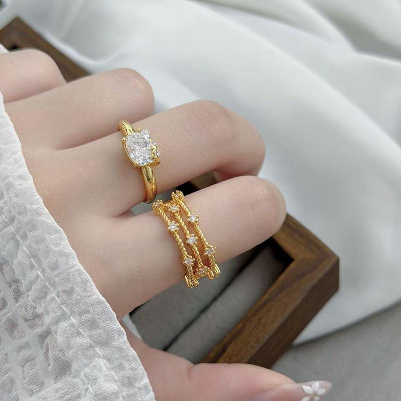 Lace Iris Pigeon Egg Open Ring Delicate Medieval Vintage Stacked Personality Niche Ring