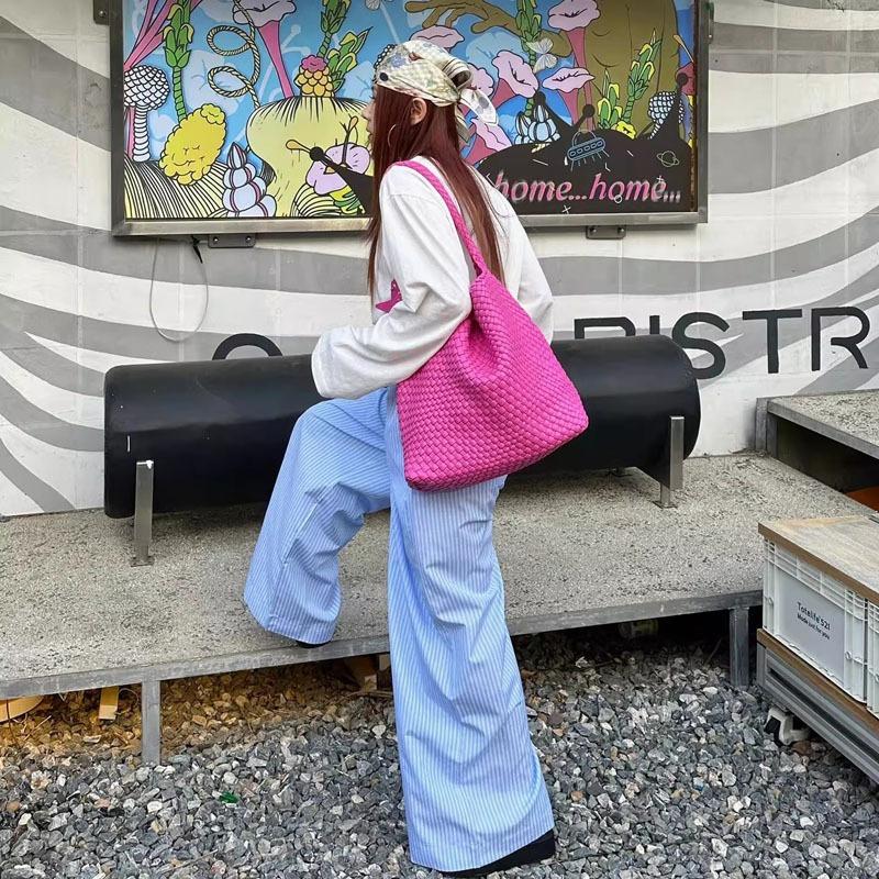 Borsa tote intrecciata di grande capacità, nuova borsa a tracolla/sottobraccio portatile versatile di alta gamma per il pendolare