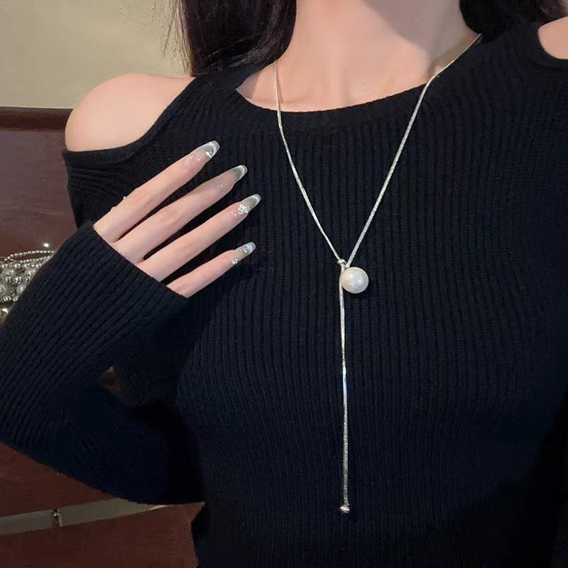 Titanium steel does not fade pull-out adjustable pearl long sweater chain light luxury luxury high-end round ball tassel necklace for women