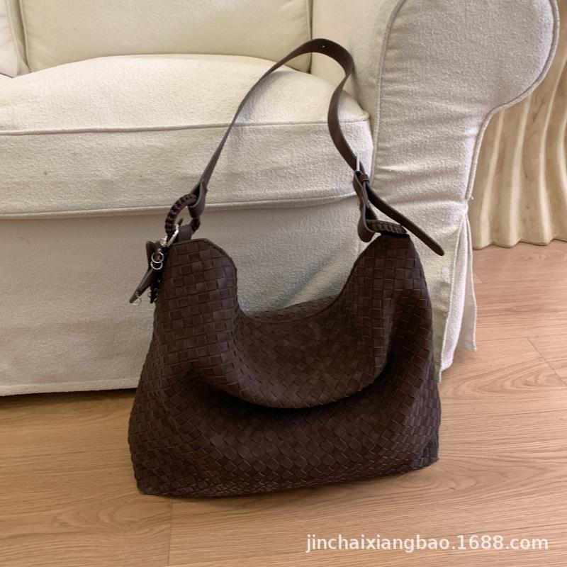 2025 Woven Tote Bag Women's Fashion Versatile Commuter Shoulder Bag Large Capacity Slack Commuter Messenger Bag Bag