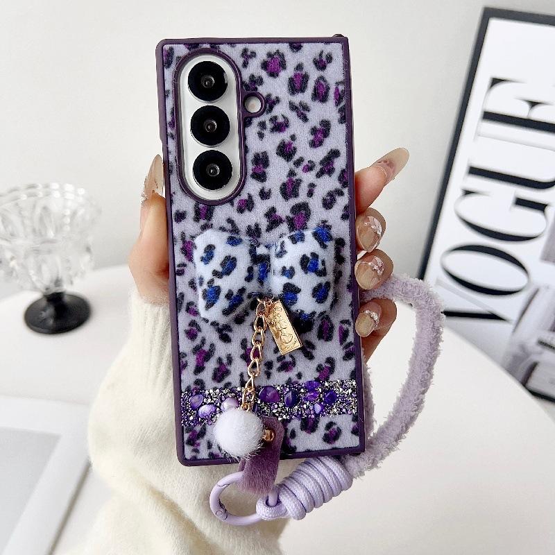 Applicable To Samsung ZFold7 Folding Leopard Print Mobile Phone Case, Bow Plush Hand Rope Zfold6/5 Japanese and Korean Protective Case