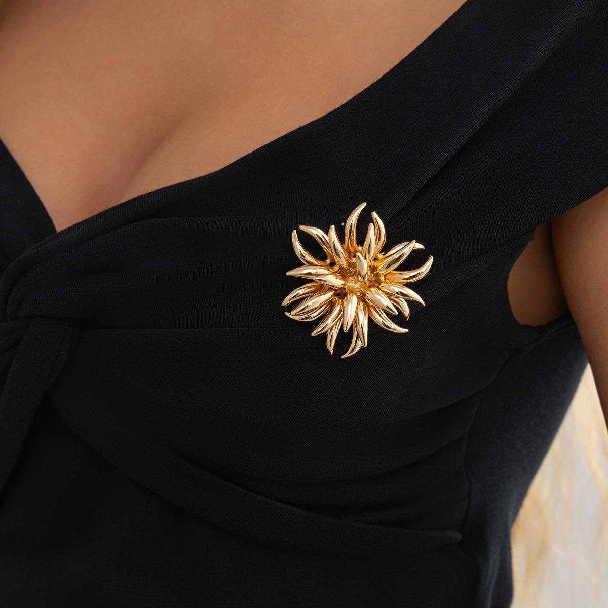 

Exaggerated Metal Firework Flower Shaped Brooches Rings for Women Personality Minimalist Unique Party Jewelry
