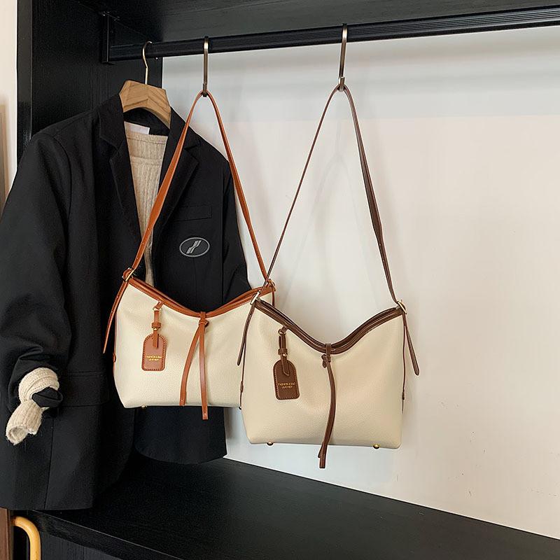 Solid Color Women Casual Crossbody Bag Pu Fabric Stylish Stitching Everyday Wear