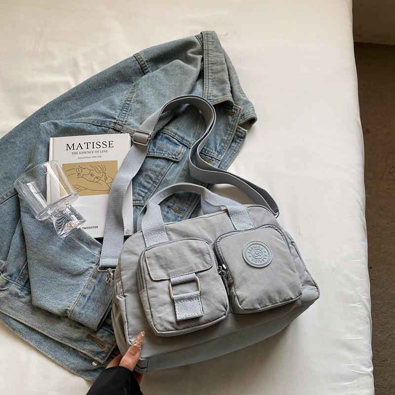 Versatile casual messenger bag 2025 new simple pillow bag large capacity nylon cloth portable shoulder bag