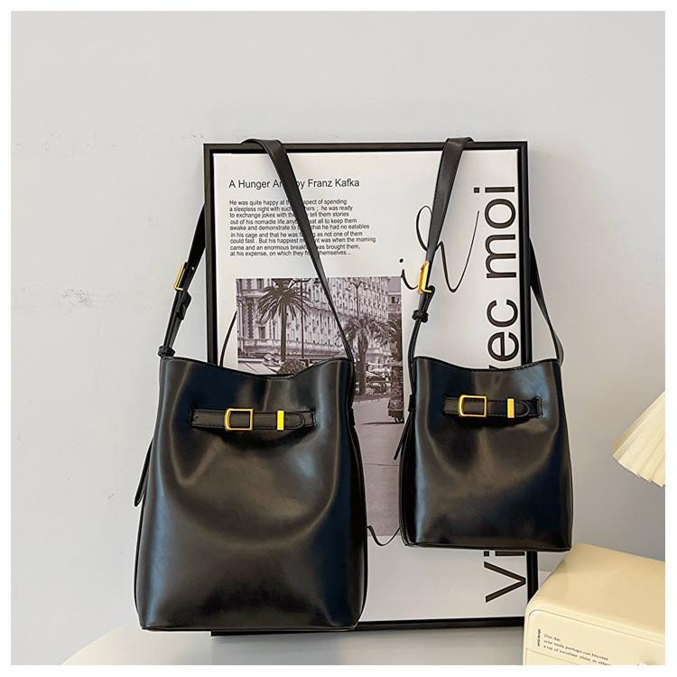 2023 Fashionable Simple Commuter Light Luxury Bag Buckle Shoulder Crossbody Bag Black Coffee Color City Simple Pu Bucket Bag