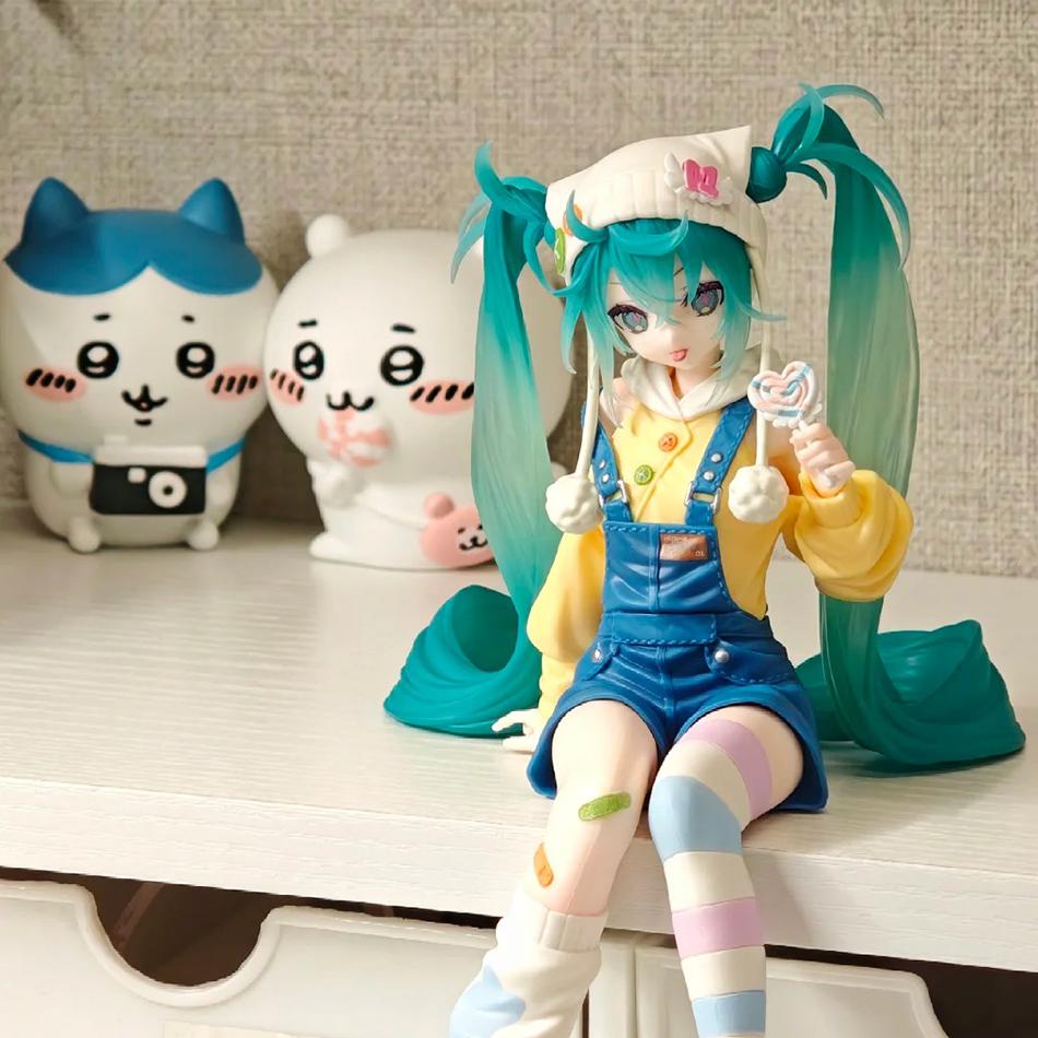 Hot 14CM Anime Hatsune Miku Lollipop Figure Anime Peripheral Collectible Models Decorative Decorations Children Kawaii Present