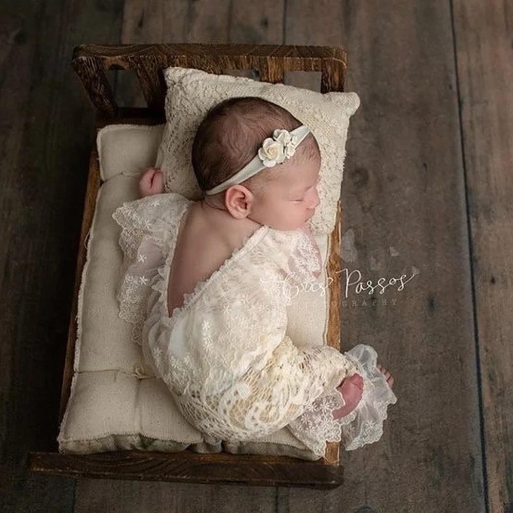1 Set Newborn Photography Clothing Baby Photo Outfit Baby Lace Bell Bottom Onesie with Headband Country Cartoon Off White