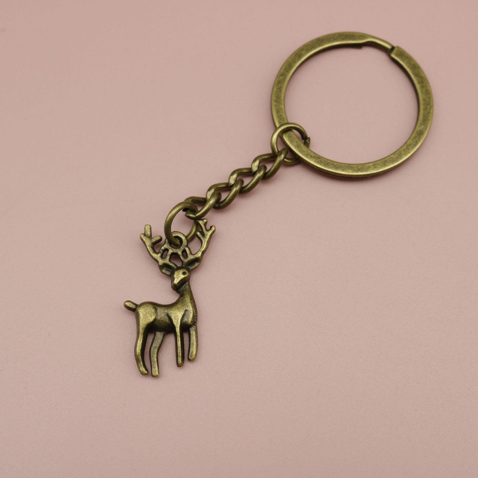 Geometric Plum Blossom Deer Keychain Pendant - Hot Selling Jewelry бронзовый