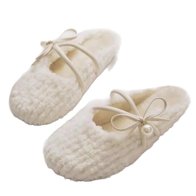 White New Wool Shoes for Winter Wear Plush New Winter Cotton Shoes with Skirts and Home Slippers