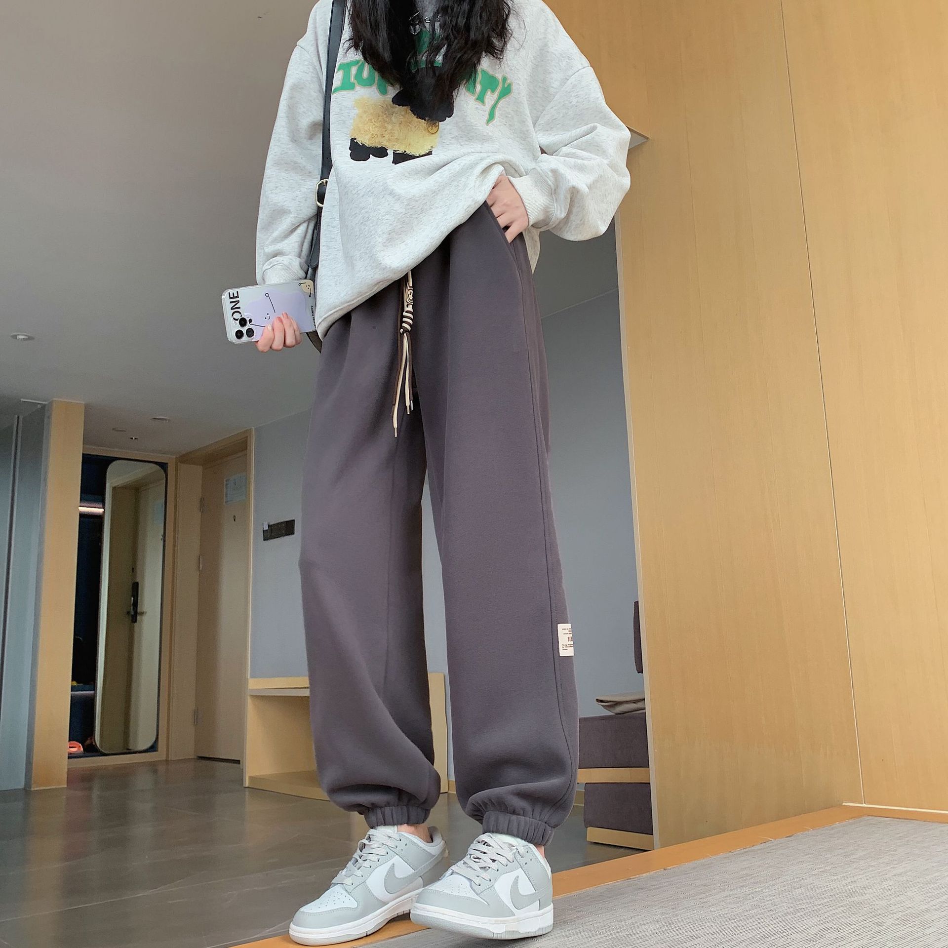 

Американский стиль винтажные бархатные спортивные штаны женские модные свободные осенне-зимние брюки утолщенные повседневные брюки прилив XL