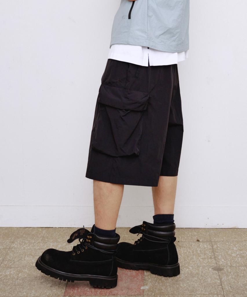 Kallapataleu Nylon Banding Cargo Pocket Bermuda Shorts - Black