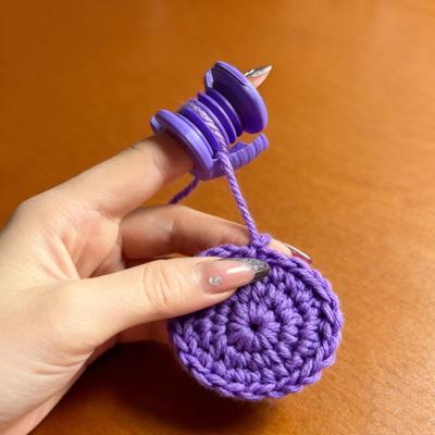 Finger Crochet Guide 3D Printed Yarn Guide Finger Holder Plastic Thread Guide Crochet Helper for Crocheters Knitters