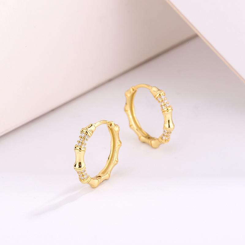 

Модные темпераментные женские серьги-джокеры с микроинкрустацией цирконом Slub Geometry