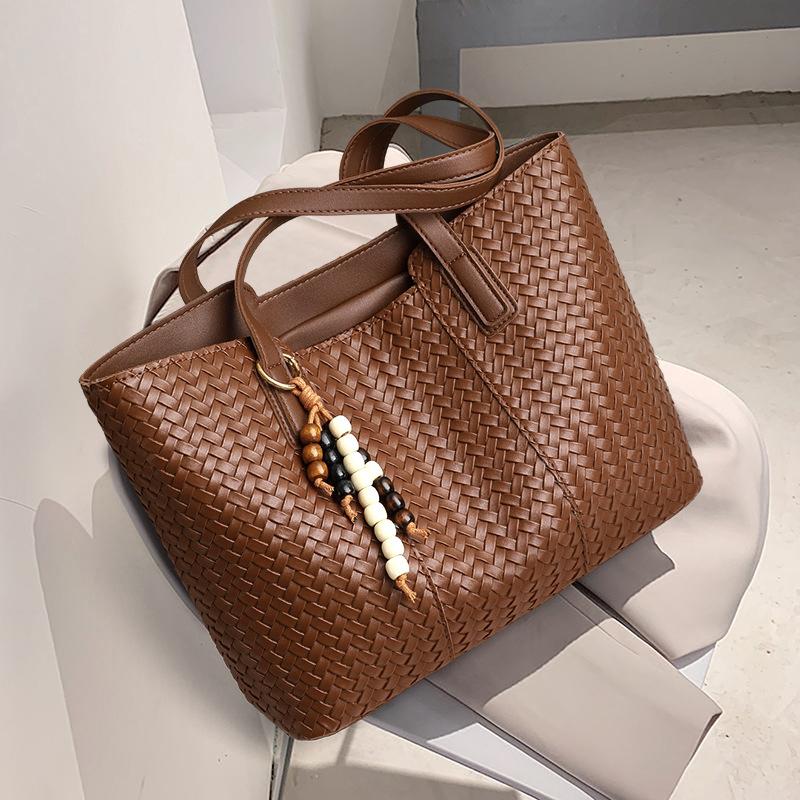 Tote bag women's new women's bag autumn and winter shoulder bag large capacity single commuter versatile armpit bag