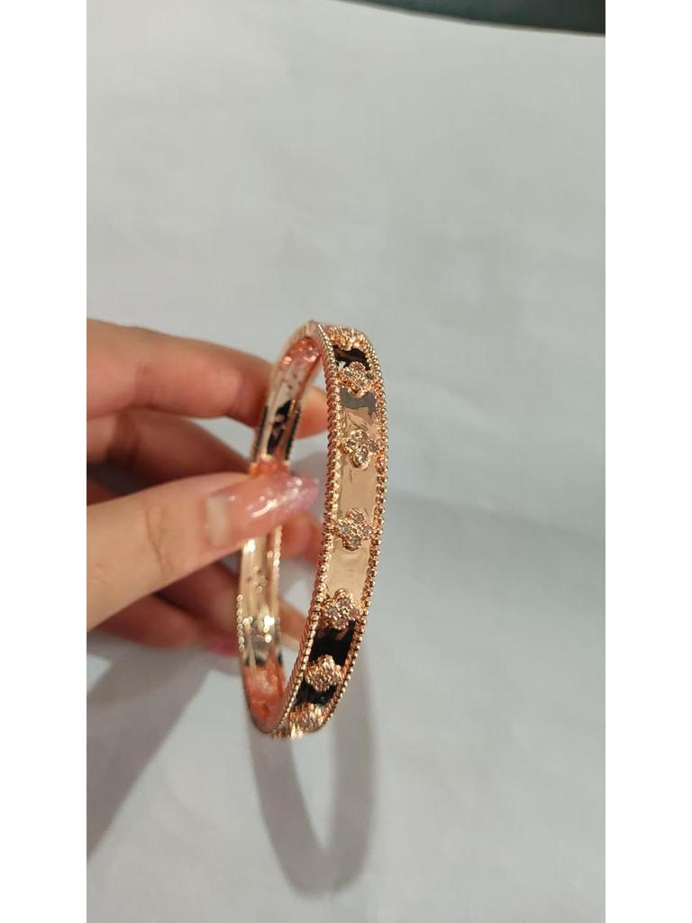 V Gold Four-Leaf Clover Narrow Flower Tube Bracelet - 18K Rose Gold Plated Kaleidoscope Design for Women