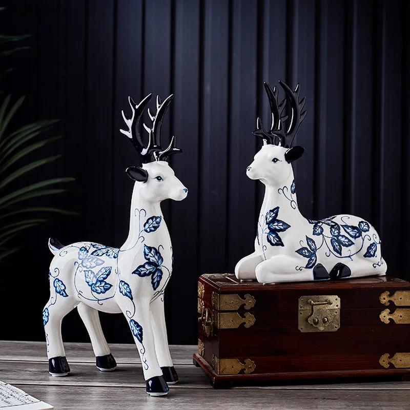 Chinese Style Blue and White Porcelain Animal Sculpture Decoration Ceramic Handicraft Ceramic Ornaments Home Decoration
