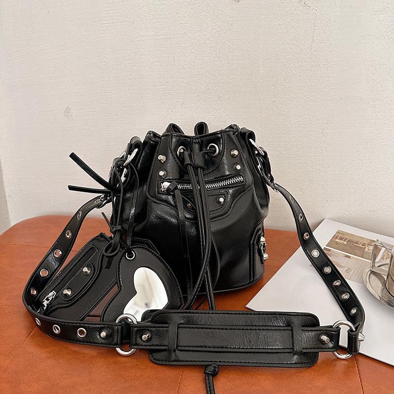 

Сумка-ведро Стильная Уникальная Универсальная Сумка на шнурке Одноплечевая Кросс-боди чёрный