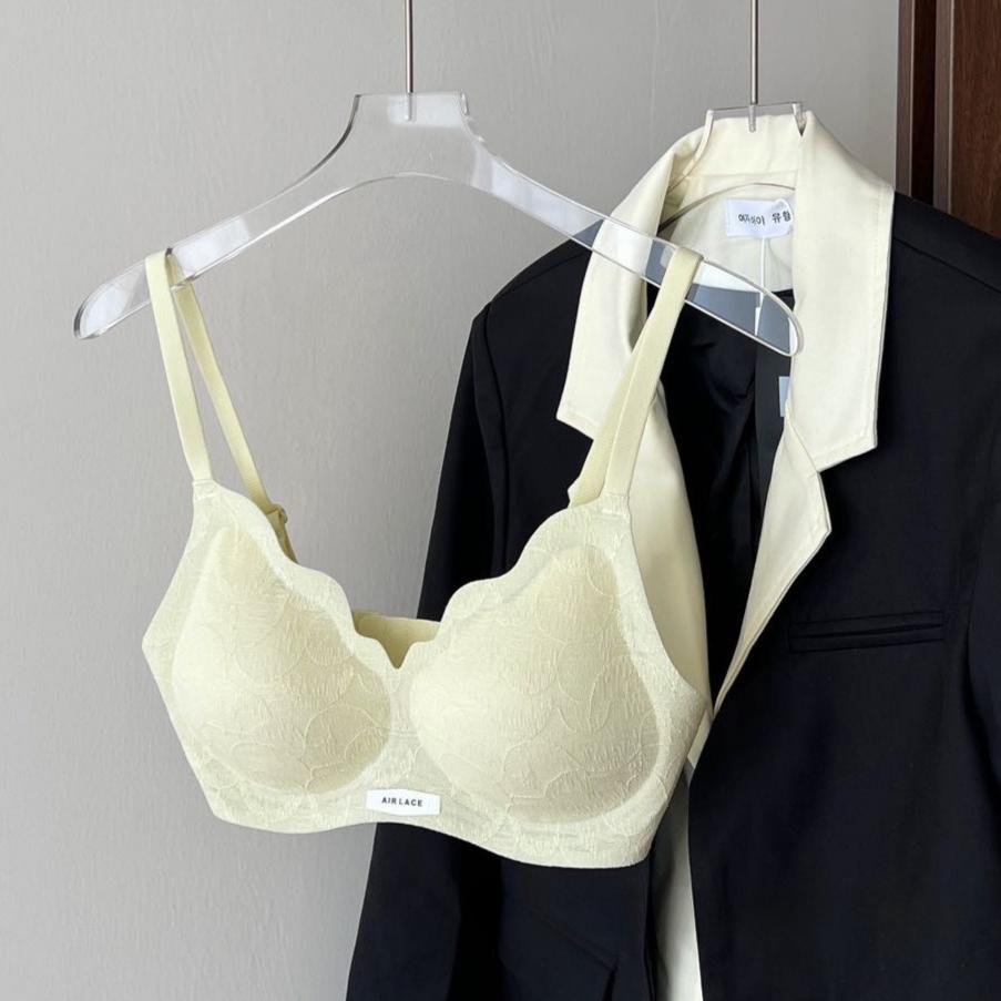 Thin Comfortable Simple Latex Seamless Underwear Gathered Anti-sagging Fixed Cup Adjustable Bra