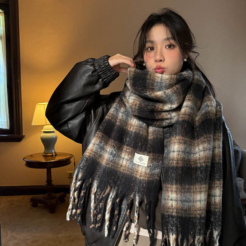 

Maillard s New Winter Scarf for Women Featuring A High End Japanese Checkered Retro Large Neck for Men 220*40cm