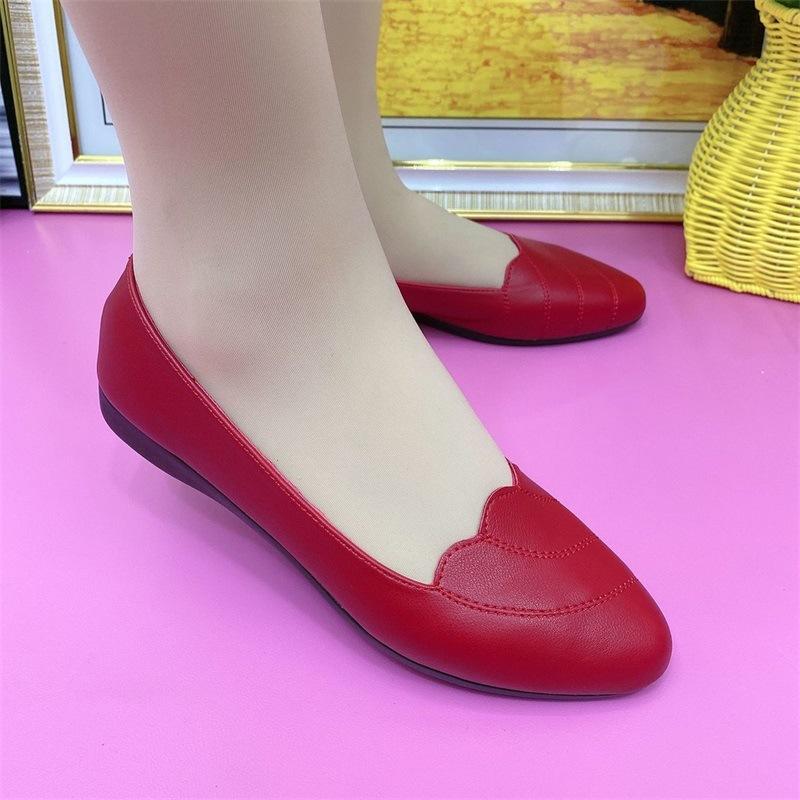 

Женские туфли-лодочки из мягкой кожи, лето 2025, новая женская обувь, мягкая подошва, острый носок, плоская подошва, обувь для мам, кожаная обувь для женщин среднего и пожилого возраста 40 бордовый