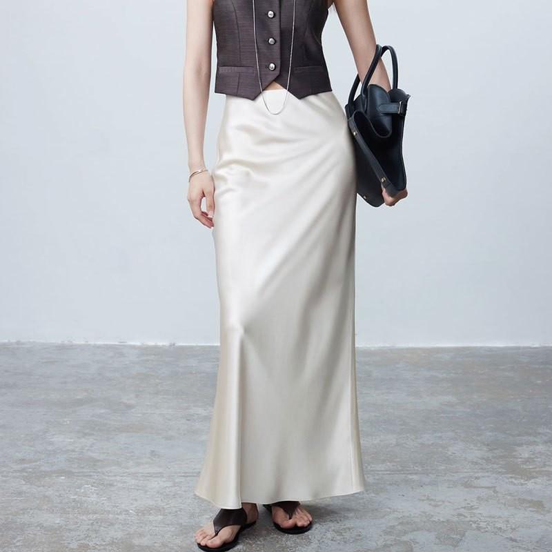 Qooth Women Elegant Satin Black Skirt High Waist Slim Skirt for Spring Summer QT2319