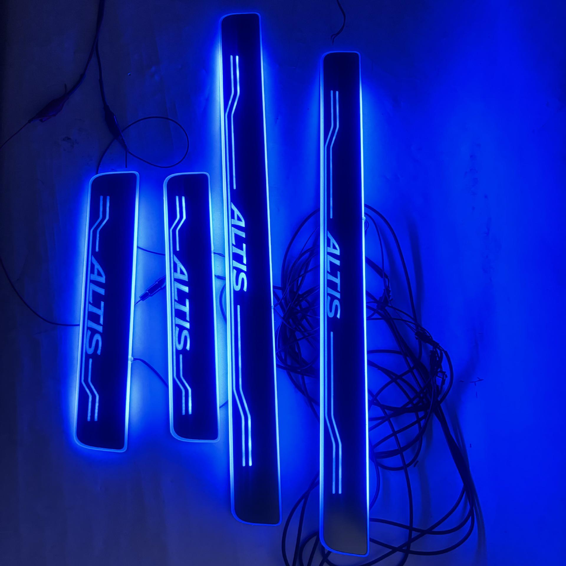 

Комплект из 4 светодиодных накладок на пороги для 2014-2024 ALTIS ALTIS