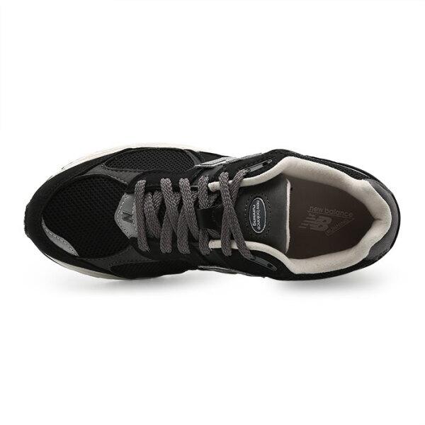 New Balance Black Health Sneakers Running Shoes Vintage 2002