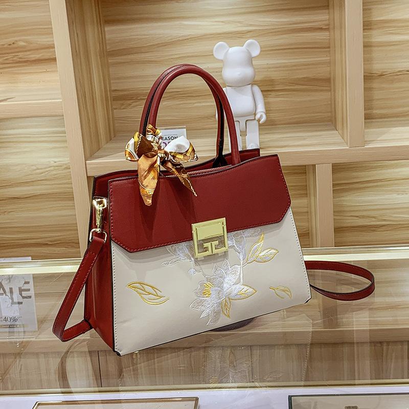 Wedding Bag Handbag Women's Bag New Fashionable Large Capacity Embroidered Lotus Embroidered Mother Bag One Shoulder Crossbody Bag