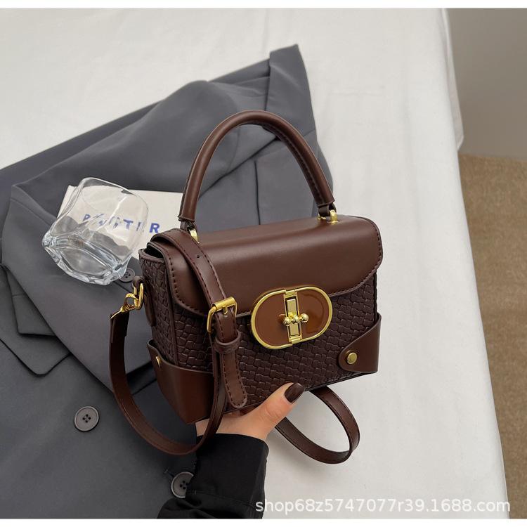 Retro box bag women's 2025 spring new high-end Xiaohongshu live broadcast casual shoulder bag women's bag