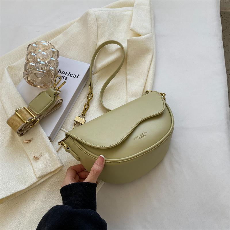 Women's PU Retro Luxury Solid Color Small Shoulder Bag Fashion Simple Underarm Handbag for Femele Travel Crossbody