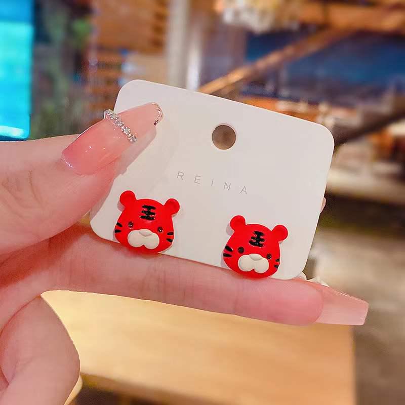 

Популярные женские серьги в корейском стиле - Модный стиль интернет-знаменитости