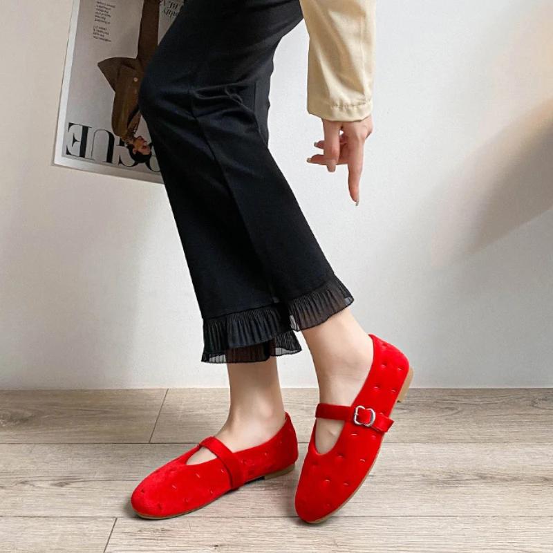 Fashion Red Velvet Buckle Strap Mary Janes Shoes Women Elegant Spring Autumn Flannel Flats Shoes Black Casual Ladies Shoes Footwear New