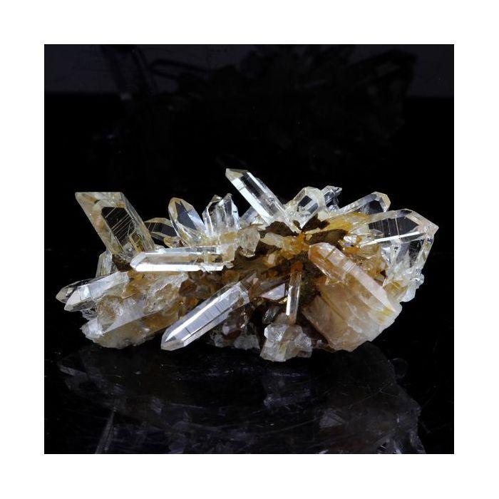 Pierres et Minéraux. Quartz. 57.0 ct. Vizille, Isère, France.
