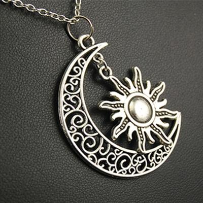 Unisex Necklace Moon Sun Shape Adjustable Portable Beautiful Unisex Necklace Accessories for Dating