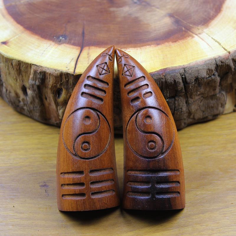 

Дивинационная чаша ручной работы из древесины зизифуса и рога быка - Изысканная резьба Small Ox Horn 6cm-02