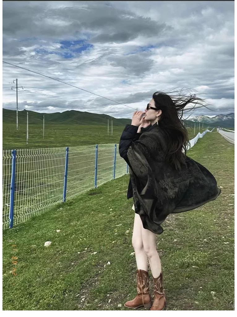 Autumn & Winter Women's Shawl: Xinjiang & Tibet Travel Cape, Thick Western Sichuan Outerwear Cloak