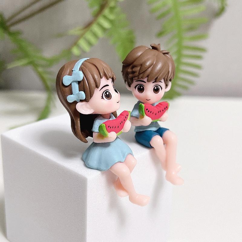 1 Paar Wassermelonen essende Figuren Paar Liebende Figuren Paar Miniatur Junge Mädchen Modell Prinzessin Fee Garten Auto Ornamente