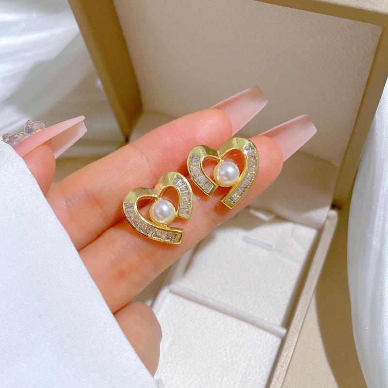 Classic Micro-inlaid Gorgeous Zircon Heart-shaped Stainless Steel Necklace Earrings Set Fashionable Girls Party Dinner Gift