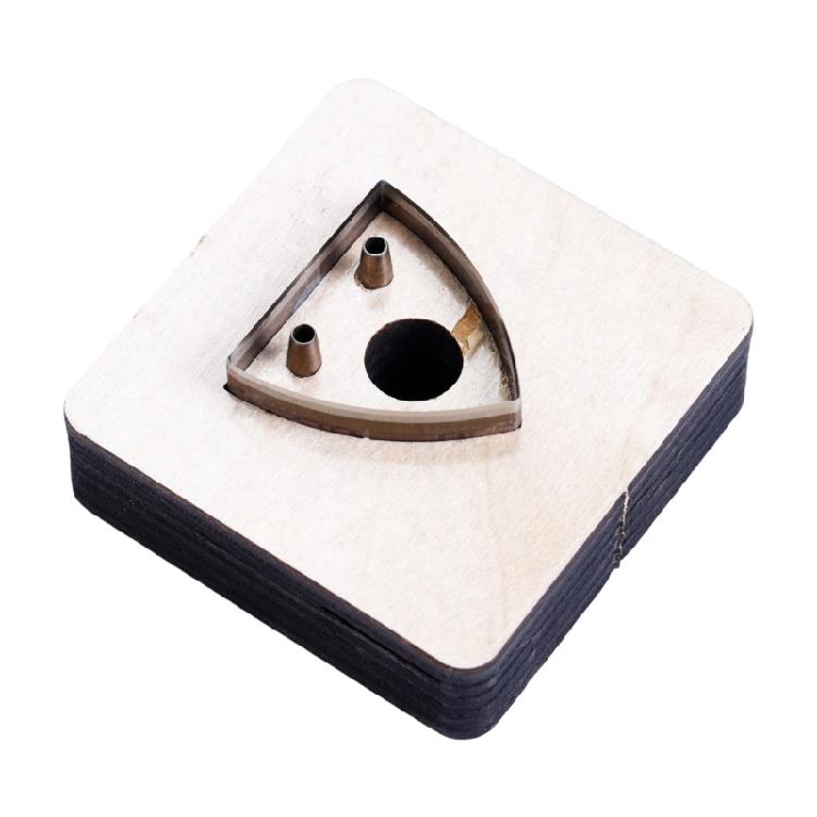 

Ergonomic Designs Leather Cutting Tool for Florals Shape with Comfortable Wooden Grip for Handcraft Enthusiasts 1