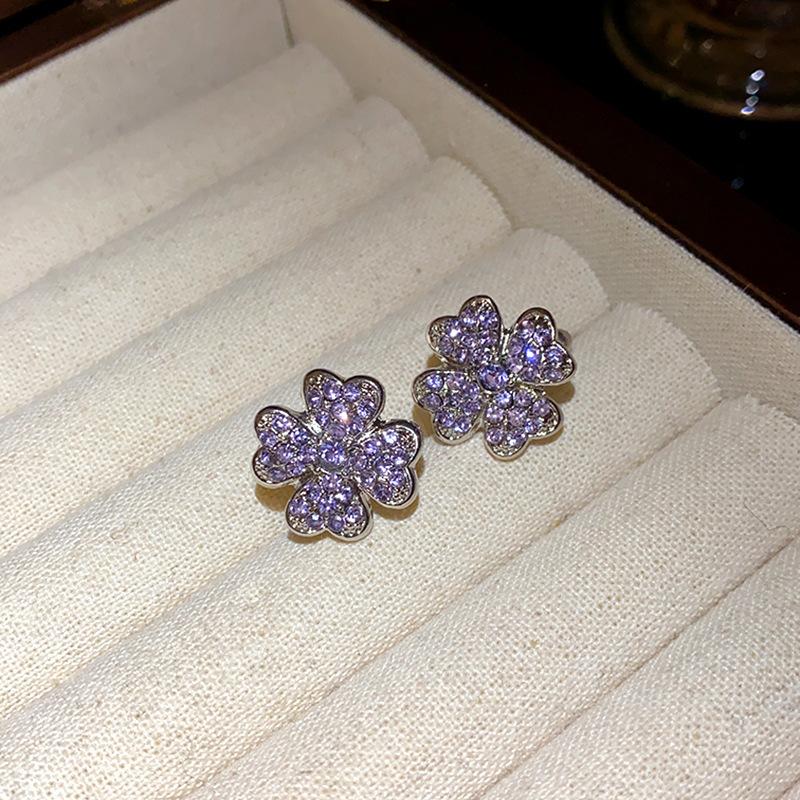 Diamond-encrusted Clover Flower U-shaped Ear Buckle Fashionable Simple and Elegant Temperament Earrings Light Luxury High-end Gentle Earrings