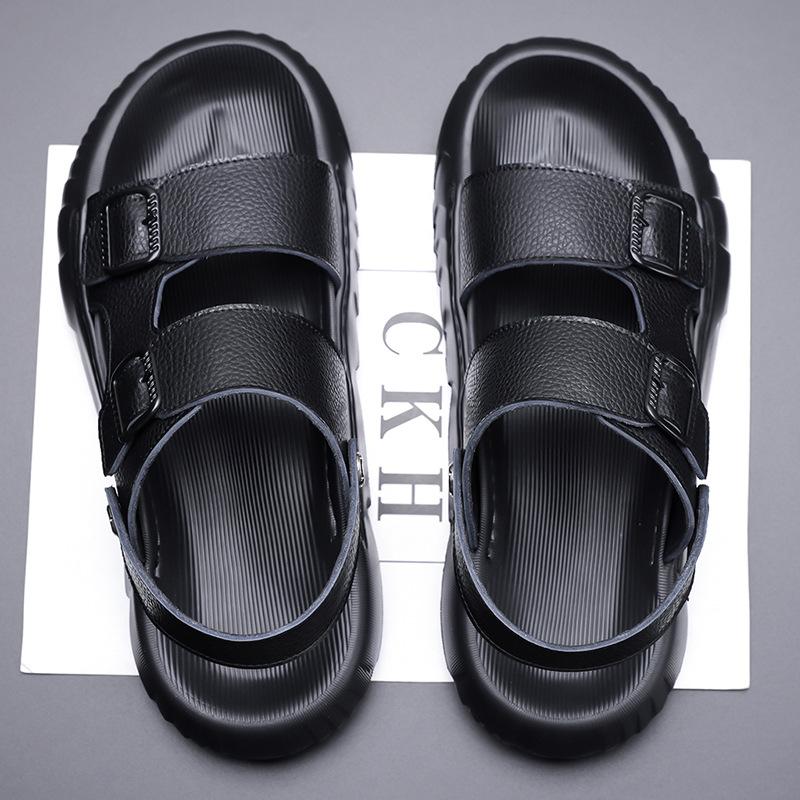 Fashion 2025 Casual Beach Shoes for Men New Buckle Designer Leather Sandals Male Solid Color Fashion Platform Slippers Shoes Man