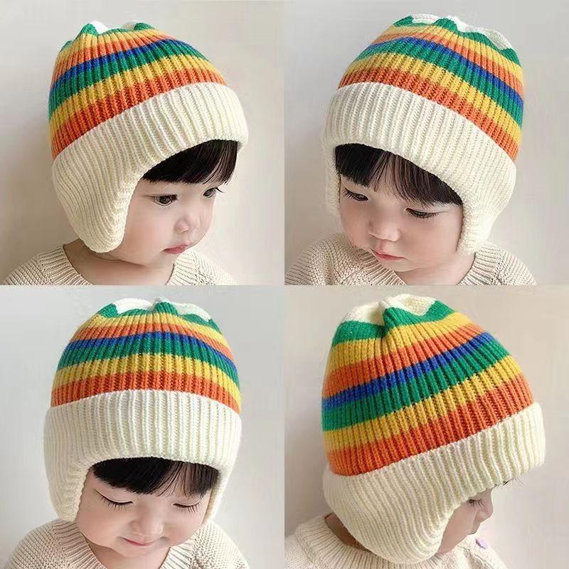 A Autumn and Winter Children's Knitted Hats, Boys and Girls, Striped Bear Wool Hats, Curled Melon Rind Warm Hats