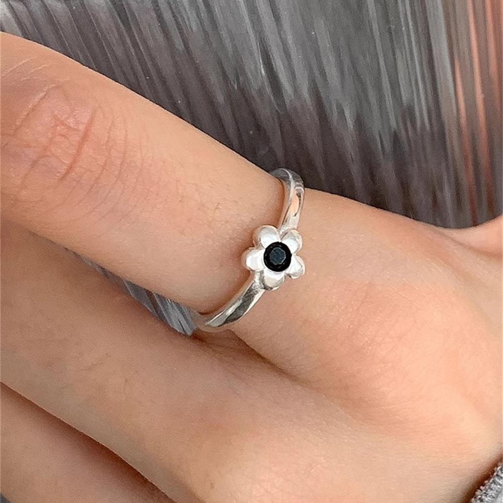 Black zircon flower ring ins simple and cold wind Japanese and Korean personality niche design index finger ring