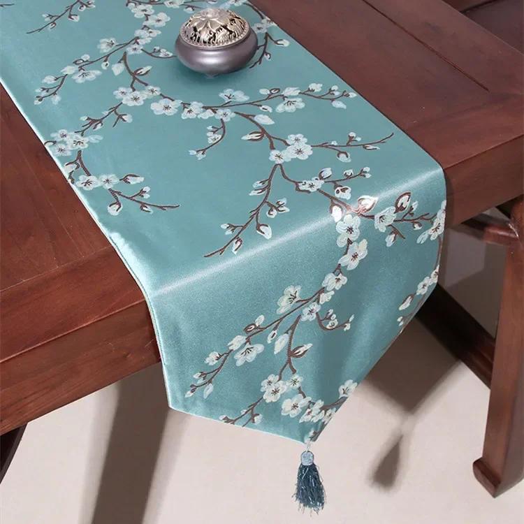 Classical New Chinese Style Birds and Flowers Table Runner Red Embroidery Table Flag Decoration for Wedding Party with Tassels
