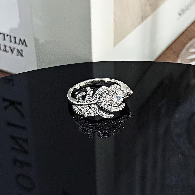 Temperament Geometric Light Luxury High Sense Full Of Diamond Rings, Women'S Cold Wind Niche Fashion Exquisite Folding Index Finger Ring