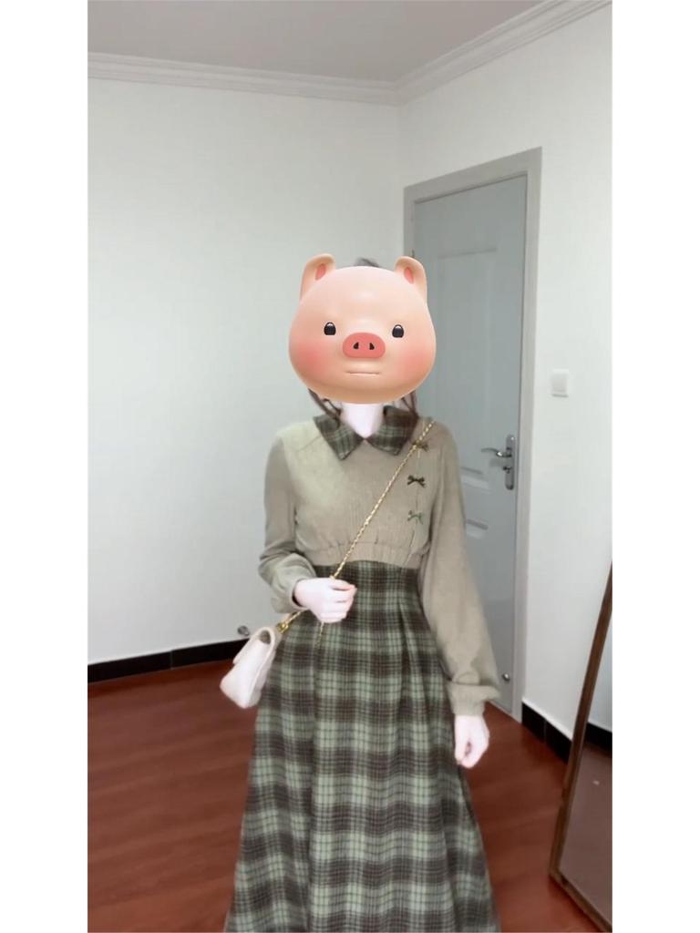 Women's French Academy Green Plaid Two-Piece Style Dress - Autumn/Winter 2025 Collection: Elegant, Long, High-Class Feel