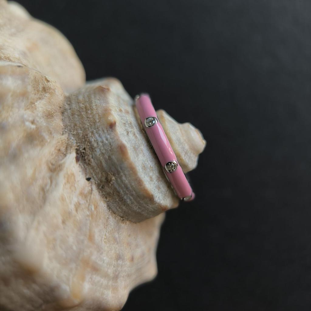 Серебряное кольцо с емаллю, фианитами, вес изделия 1,91 гр (60002257)